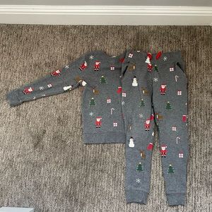 Kids H&M set. Christmas Sweat Set. Size 6-8